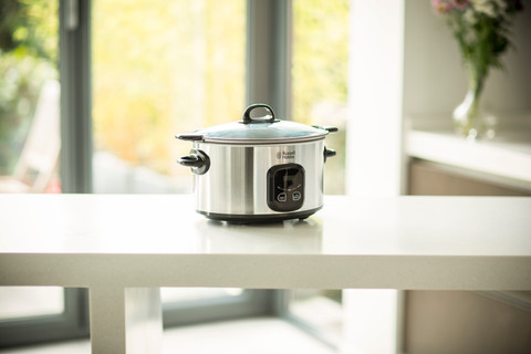 Russell Hobbs MaxiCook Searing Slowcooker 6 Liter product in gebruik