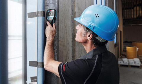 Bosch D-TECT 120 product in use