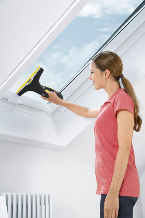 Karcher Window Vac WV2 Promo 10 product in gebruik