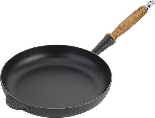 Le creuset on sale frying pan