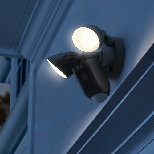 DE BESTE RING FLOODLIGHT CAM WIRED PLUS ZWART