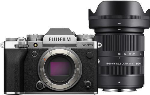 Fujifilm X-T5 Silver + Sigma 18-50mm f/2.8 DC DN Contemporary Main Image