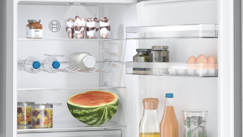 Bosch KGN362IBF detail