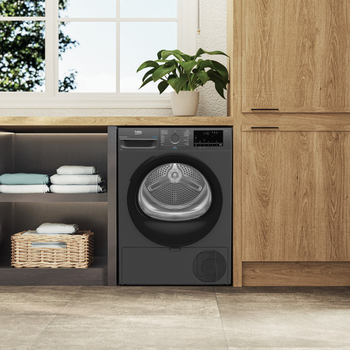 Beko BM3T3824A SteamCure product in use