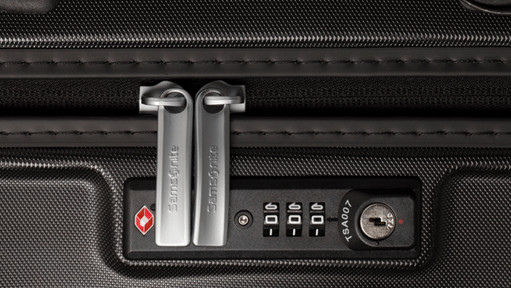 How do you set the TSA lock of your suitcase?