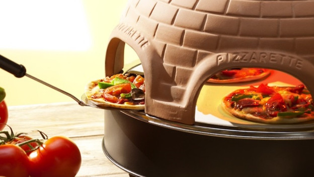 Pizarette with pizza