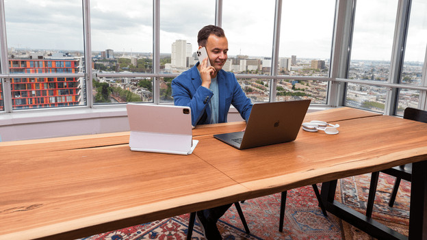 Hoe schrijf je een zakelijke laptop af?