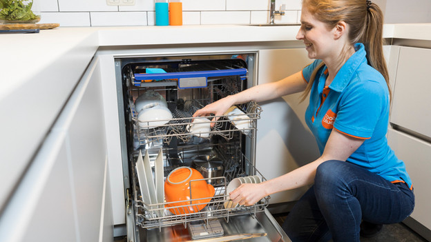 Een ruime vaatwasser