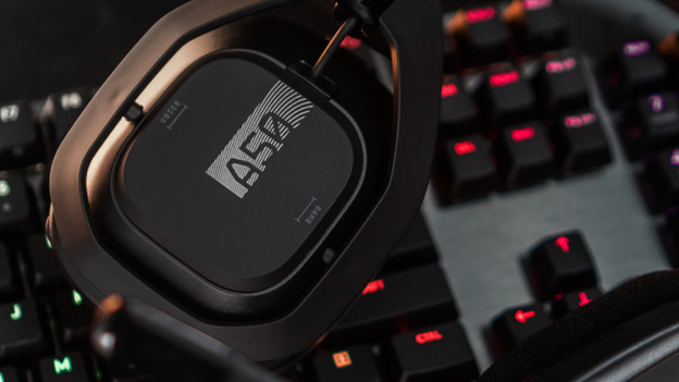 Logitech G Astro A50: yes, via PC