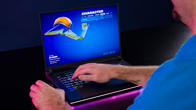 Specialist speelt Fortnite