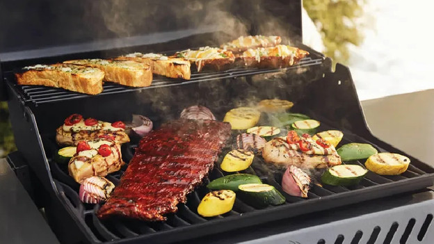 Which dishes can you make with accessories on your barbecue?