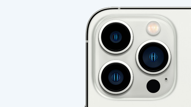Apple iPhone 13 Pro (Max): 12-megapixel main camera