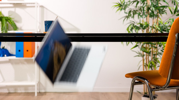 HP EliteBook 1040 valt van het bureau, maar heeft geen schade