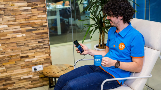 Samsung Galaxy A54 wired charging