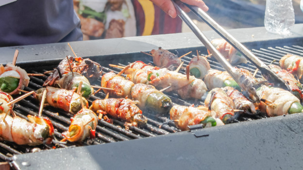 Pesto-Jalapeño-Poppers