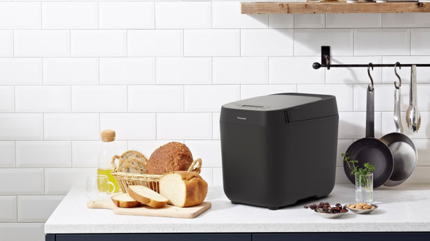 Bread maker with gluten-free bread