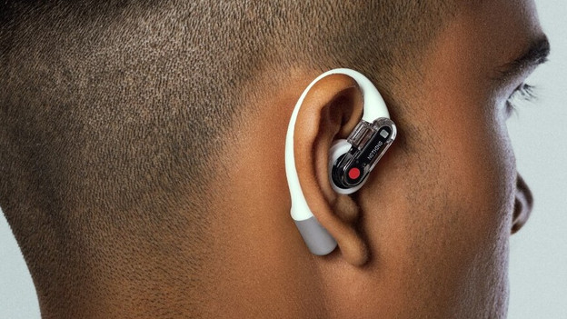 Oordopjes in oren doen