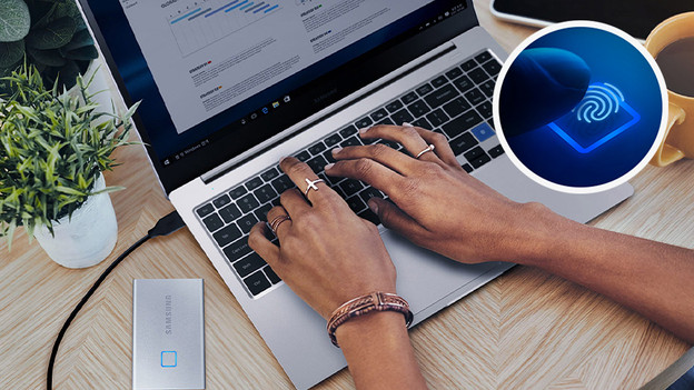 T7: data encryption, password, number lock, and fingerprint sensor