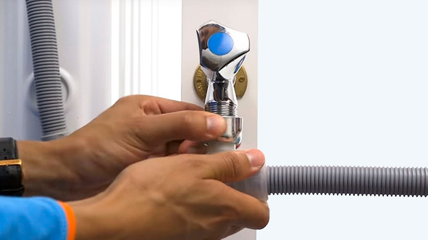 Aanvoerslang was-droogcombinatie