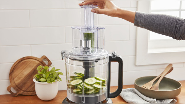 Food processor with blade