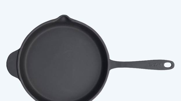 Cast-iron frying pan: make stews and roast meat