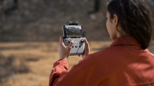 Drone met een afstandbediening besturen