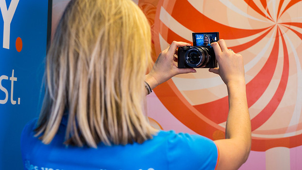 I want a mirrorless camera to record vlogs