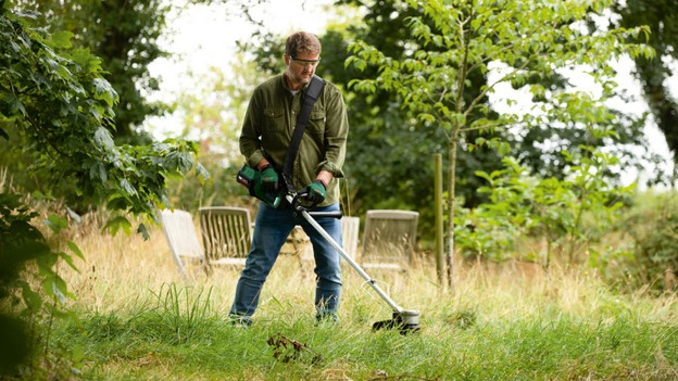 Work comfortably string trimmer