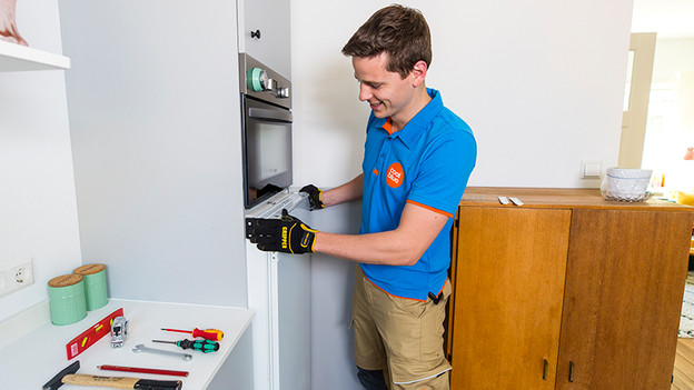 Coolbluer takes fridge out of niche