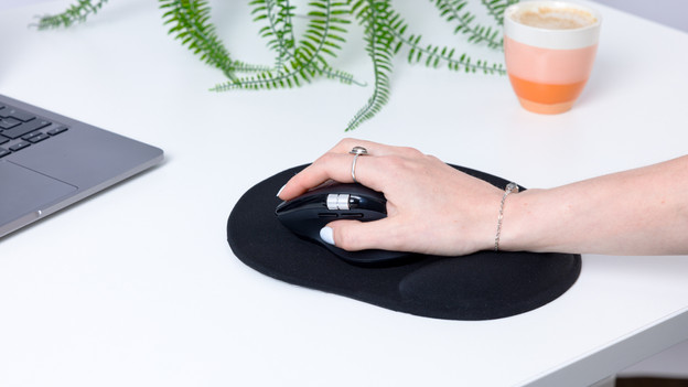 Maximus muis gebruiken op een muismat