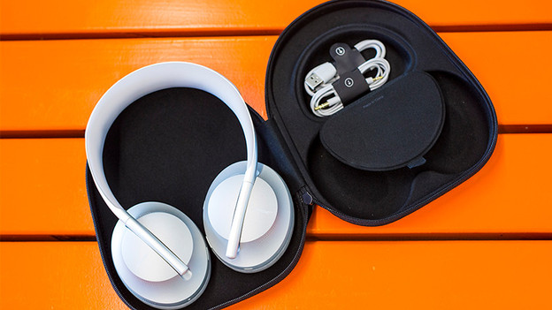 Bose Noise Canceling Headphones 700: not foldable