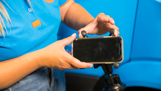 Universal phone mount