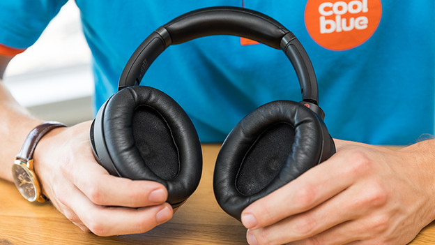 Sony WH-1000XM3: stays on for a long time