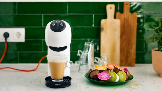 Dolce Gusto machine met cups