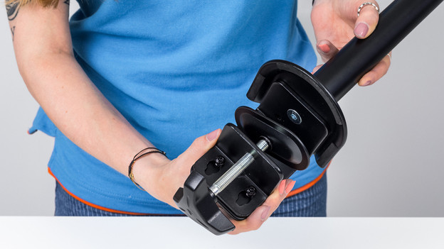 dikte bureau opmeten, bureauklem plaatsen