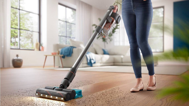 Stick vacuum with mop