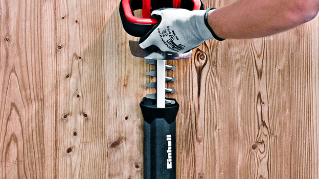 Heggenschaar opbergen