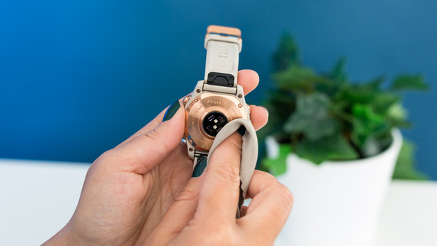 Step 3: use the dry cloth