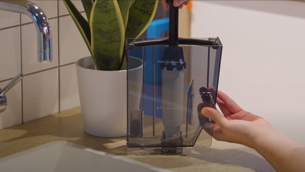 Stel het waterfilter in