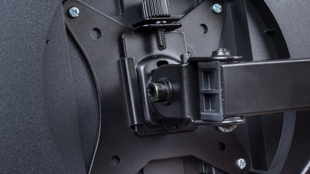 bepaal de soepelheid van je monitorarm