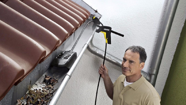 Vuilfrees in een dakgoot