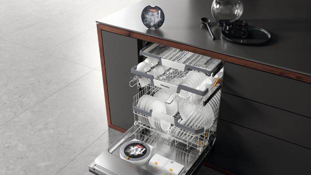 Dishwasher with Miele AutoDos