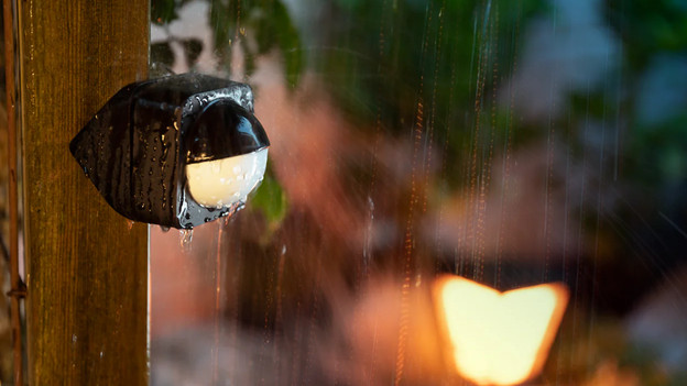 Hue outdoor sensor in de regen