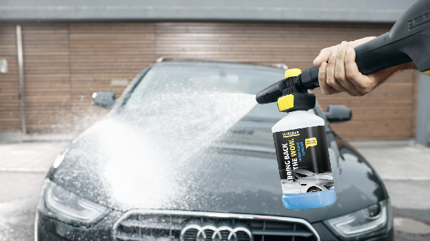 Foam sprayer