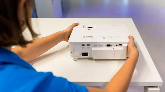 De installatie van beamers