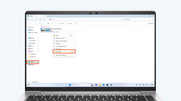Je schijf controleren: ga naar Verkenner en klik op Deze pc.