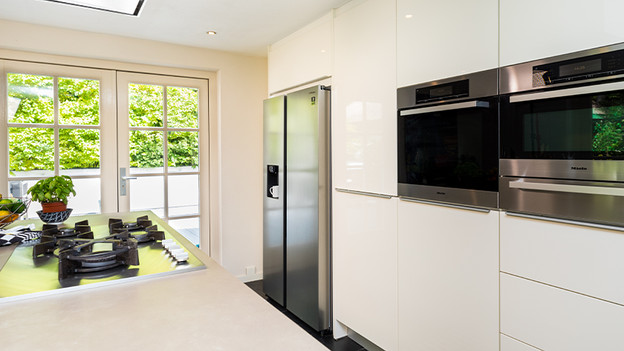 American fridge kitchen