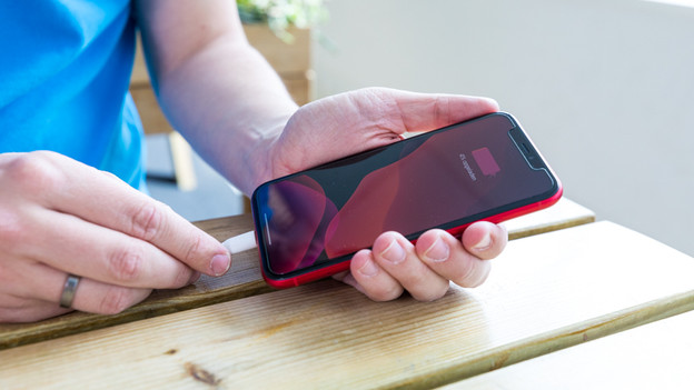 telefoon opladen warm heet