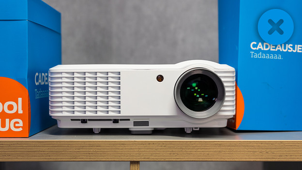 Zet de beamer niet klem tussen objecten.