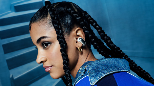 Bose Ultra Open Earbuds: ear hook